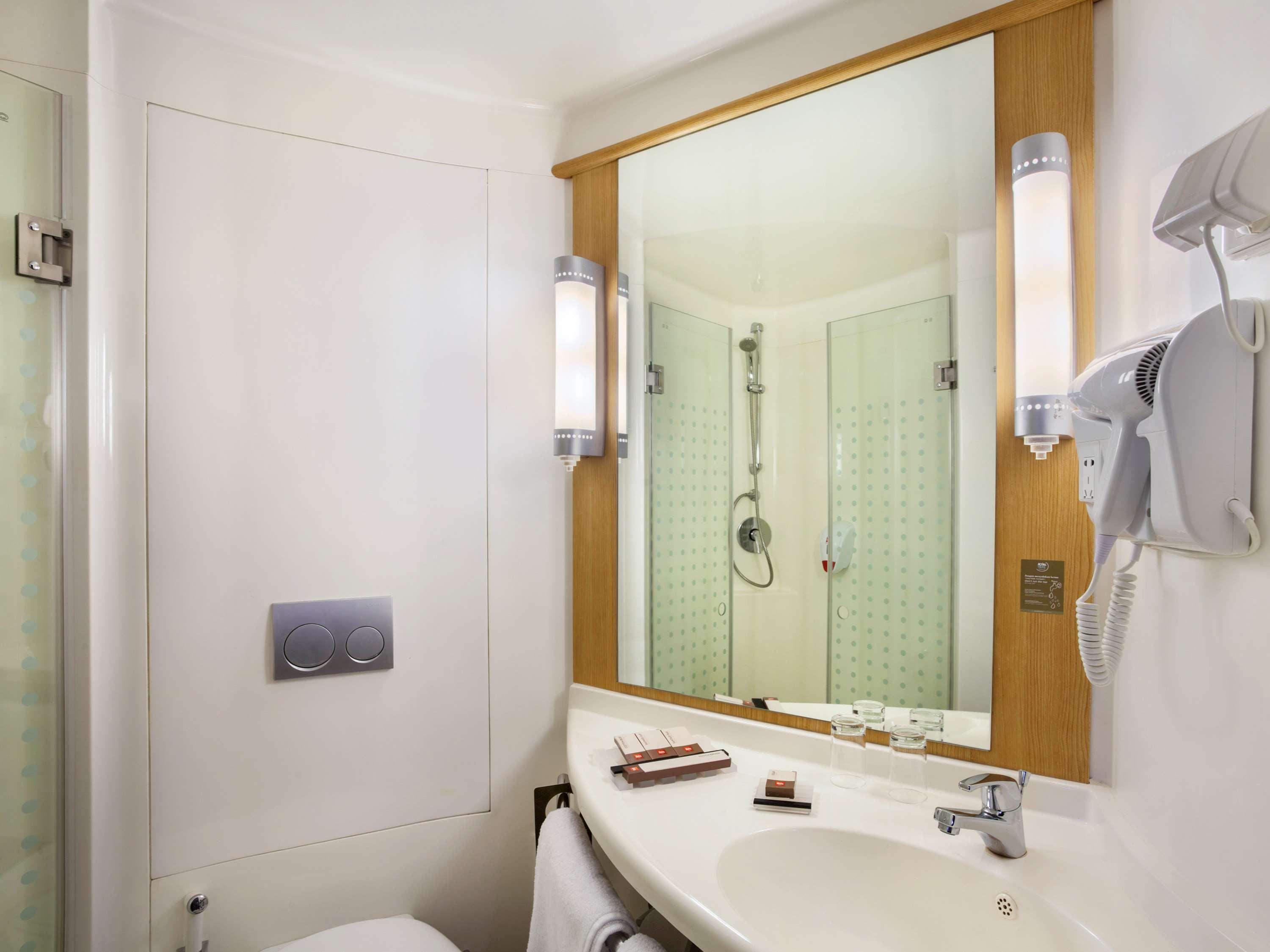 Ibis Pontianak City Center Dış mekan fotoğraf