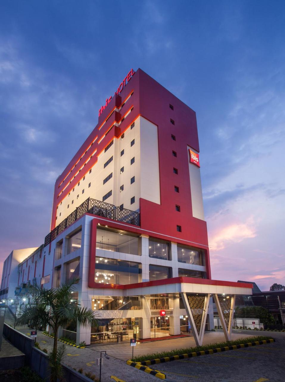 Ibis Pontianak City Center Dış mekan fotoğraf