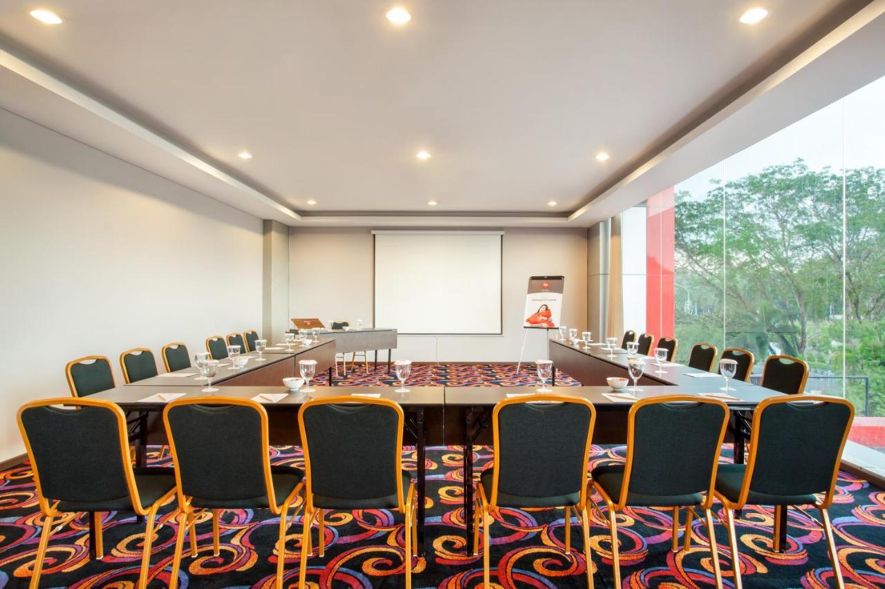 Ibis Pontianak City Center Dış mekan fotoğraf