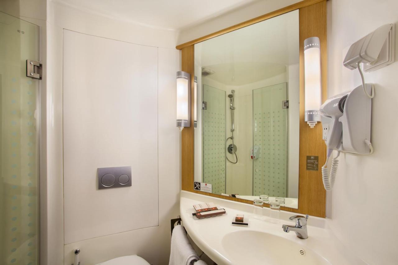 Ibis Pontianak City Center Dış mekan fotoğraf