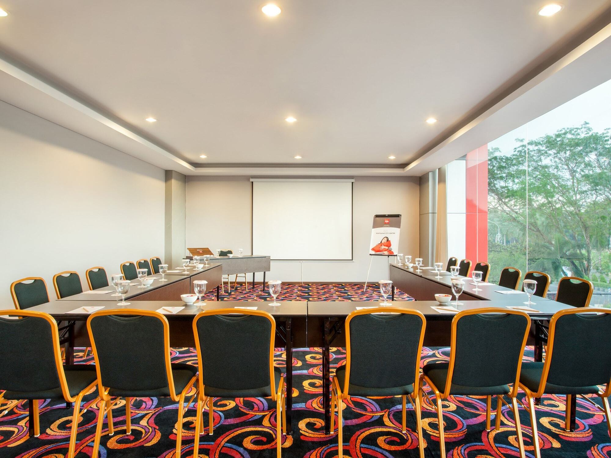 Ibis Pontianak City Center Dış mekan fotoğraf